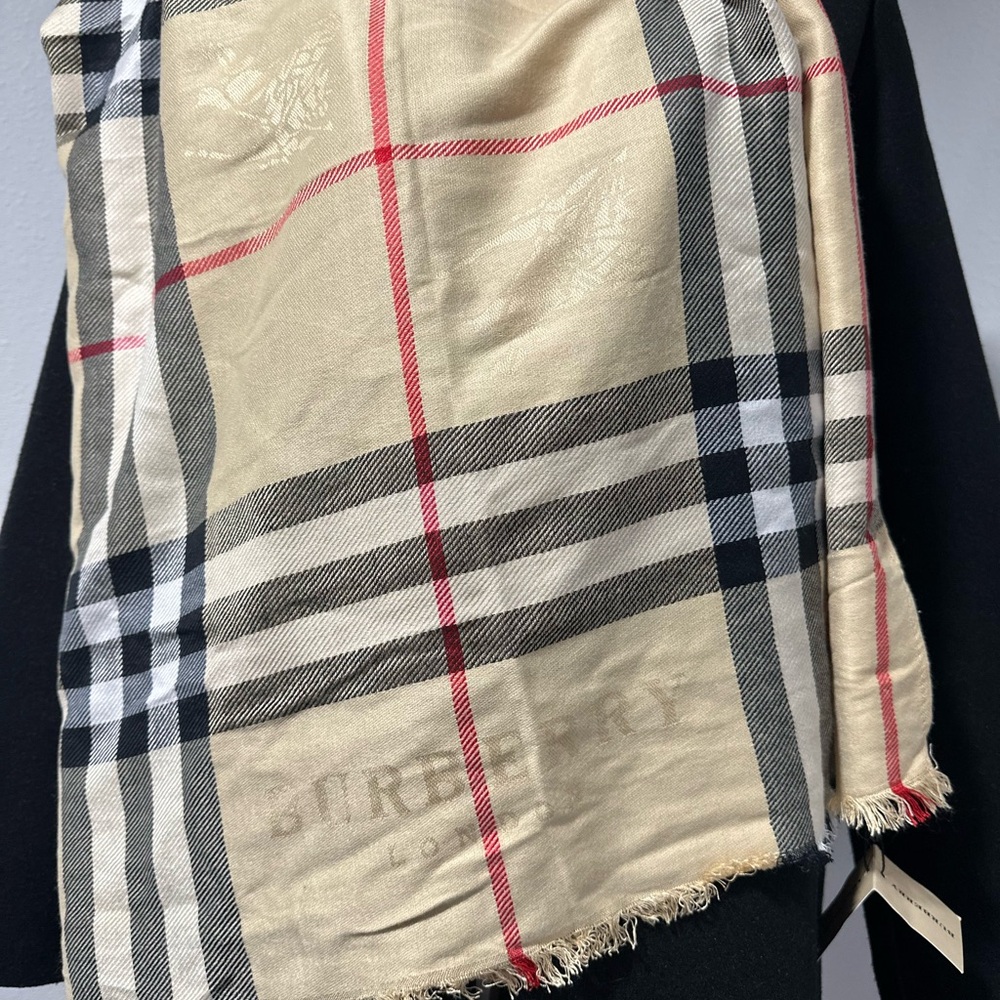Burberry Classic Check Scarf in Cream and Black - Picture 6 of 9
